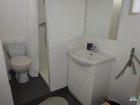 Location Appartement 2 pièces 42m² COURBEVOIE 92400 - Photo 4