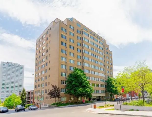 1460 Avenue du Docteur-Penfield | 1460 Avenue du Docteur-Penfield, Montreal - Photo 1