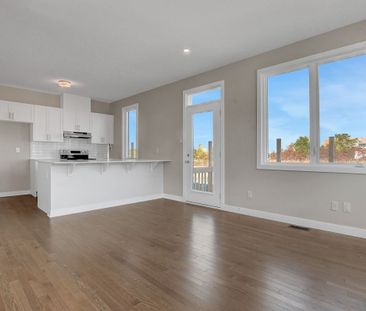 For Lease - 117 Ryan Reynolds Way, Orleans - Cumberland and Area, O... - Photo 3