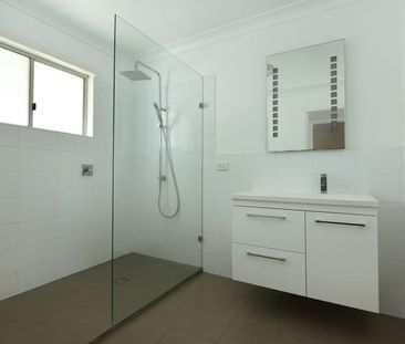 2 Erbacher St Centenary Heights - Photo 6