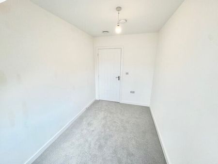 Murex House, Rainham, RM13 9GL - Photo 4