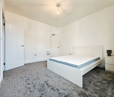 Victoria Road, Guildford, Surrey, GU1 4DJ - Photo 3