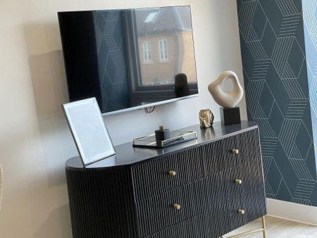 1 bedroom in a house share to rent - Photo 3