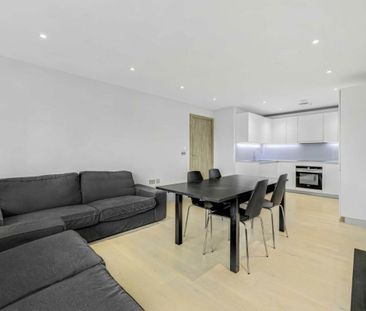 Plough Road, SW11, London - Photo 5