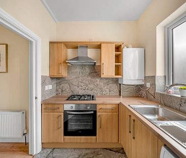 2 Bed Flat, Cranbrook Road, IG2 - Photo 6