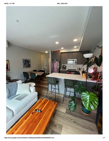 Glenmore Central 1 Bedroom Suite + Den – Pet Friendly! - Photo 3
