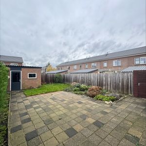 Volledig gerenoveerde hoekwoning beschikbaar! - Foto 3