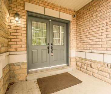 For Lease - 5195 Angel Stone Drive, Mississauga, Ontario - Photo 2