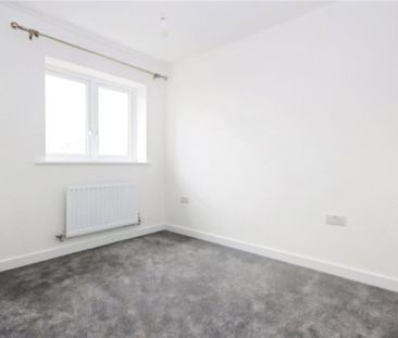 3 bedroom end of terrace house to rent - Photo 4