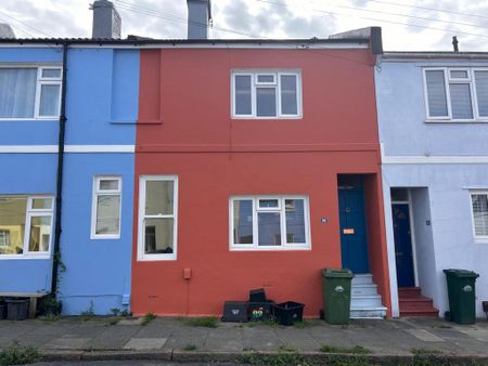 2 bedroom terraced house to rent - Photo 2