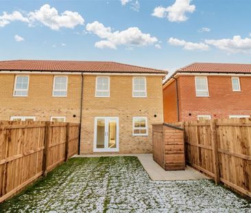 3 Bedroom House - End Terrace - Photo 4