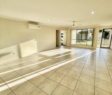 Lovely 4 Bedroom Family Home - Photo 4