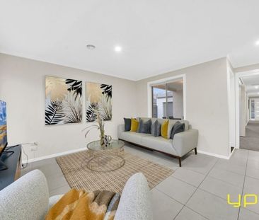 Don’t miss this stunning family rental in Lynbrook! - Photo 4