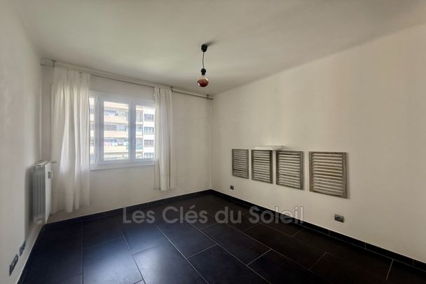 Location appartement 2 pièces 54 m² Toulon - Photo 1