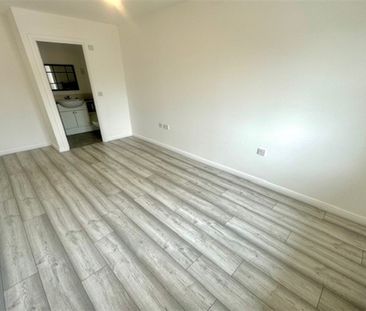 Stranding Street, Eastleigh, SO50 - Photo 2