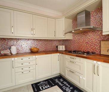 3 bedroom semi-detached house to rent - Photo 1