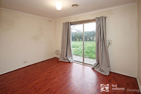 24 Lorna Street, Cranbourne - Photo 5