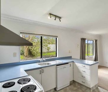 KELVIN GROVE - 3 BEDROOM - Photo 2