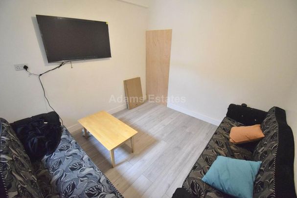 6 bedroom terraced house to rent - Photo 1