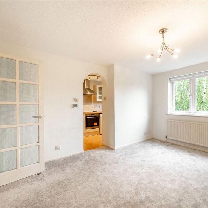 1 bedroom flat to rent - Photo 1