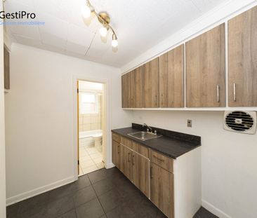 1370 Frontenac - Photo 1