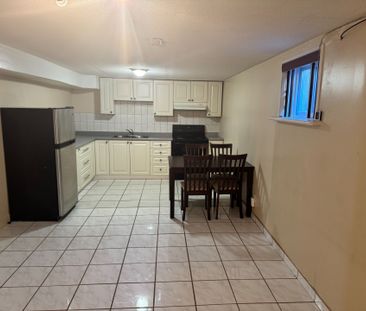 For Lease - 184 Folkstone Crescent, Brampton, Ontario - Photo 1