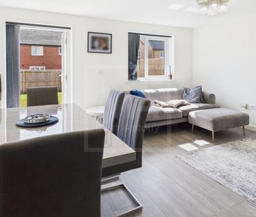 Foxtrot Avenue, Great Sankey, Warrington, Cheshire - Photo 4