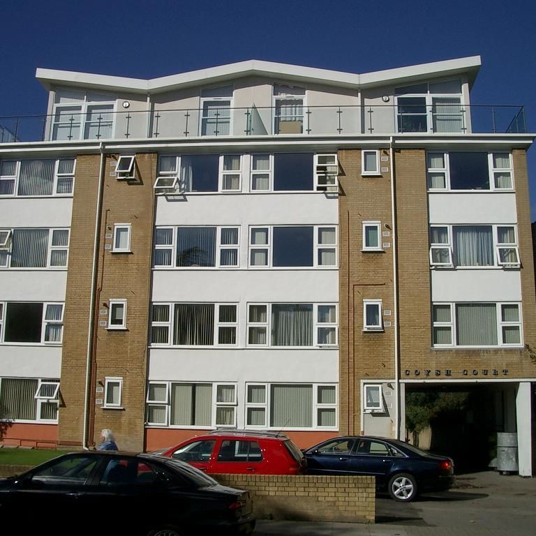 1 bedroom penthouse to rent - Photo 2