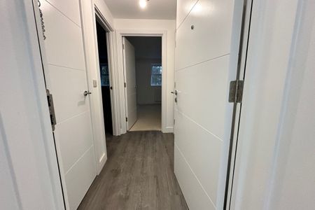 1 Mill house - Photo 3