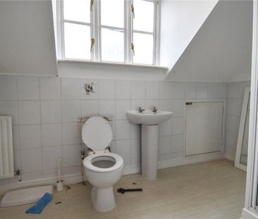 3 bedroom end of terrace house to rent - Photo 4