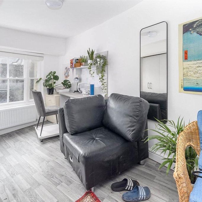 7 bedroom apartment to rent - Photo 1