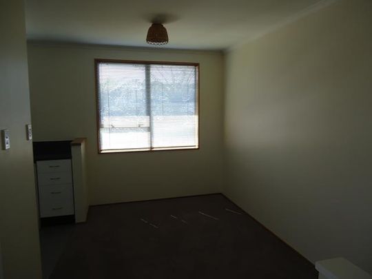 Great Sunny Townhouse in Karori - Photo 1