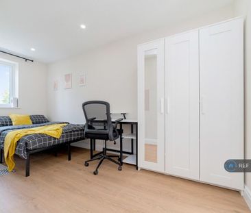 1 bedroom in a house share to rent - Photo 5