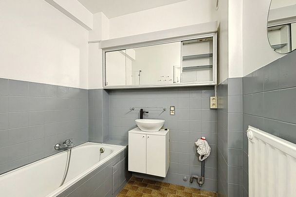 Bel appartement rénové +-90 m² 2 chambres - Foto 1