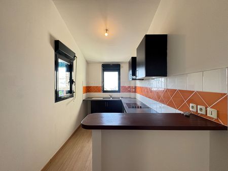 A LOUER - Sainte-Clotilde - Appartement T2 à la Bretagne avec vue mer et varangue - Photo 3