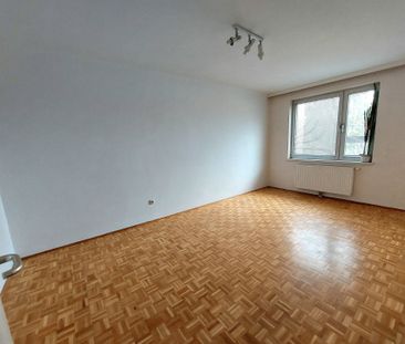 Zentrale Mietwohnung mit Loggia Nähe Haydnplatz - Photo 5