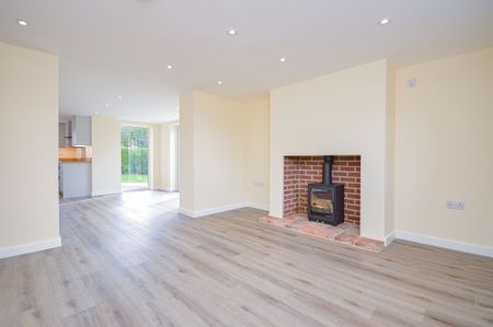 Whissonsett - Photo 2