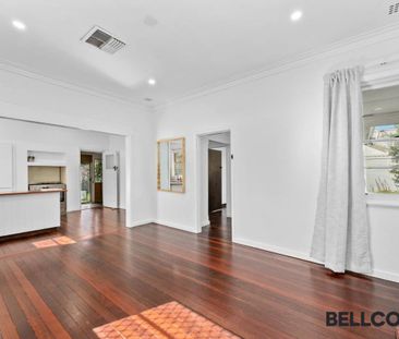 CHARACTER WITH BIG YARD! - Photo 3