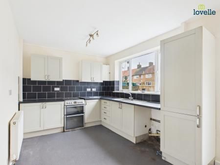 2 bedroom Terraced House To Let - Photo 3