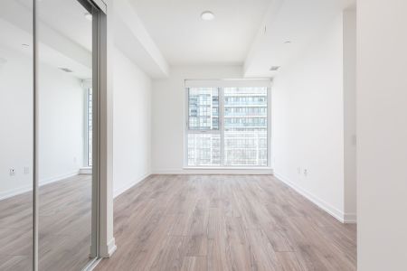 For Lease - 4065 Confederation Parkway Unit# 2403, Mississauga, Ontario - Photo 5