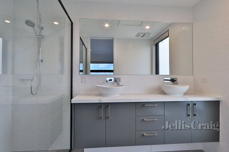 14B Rosaline Avenue, Mount Waverley - Photo 4