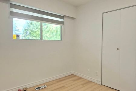 11166 80 Avenue, Delta - Photo 5