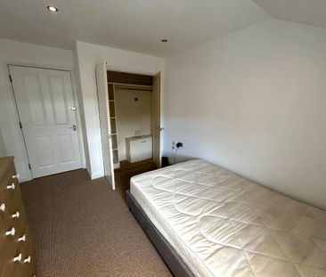 1 bedroom in a house share to rent - Photo 6