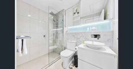 Spacious FULL Furnished Apartment With Water View! - Photo 5