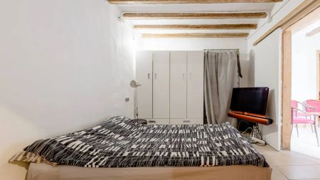 2-bedroom apartment for rent in El Gòtic, Barcelona - Photo 5