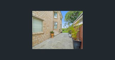 Waterfront Home – Short Term Fully Furnished 4-5-Bedroom with Private Boat Ramp - Photo 2