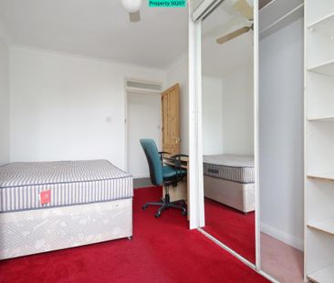3 bedroom flat to rent - Photo 5