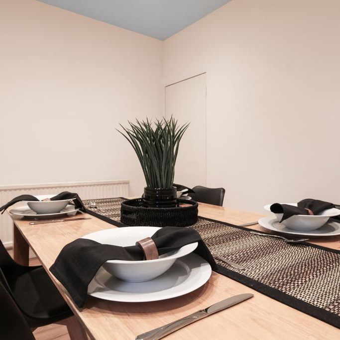 1 bedroom in a house share to rent - Photo 1