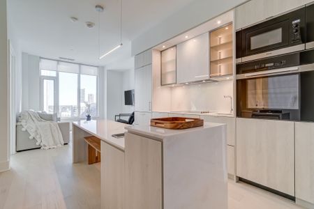 For Lease - 11 Yorkville Avenue Unit# 2906, Toronto, Ontario - Photo 4