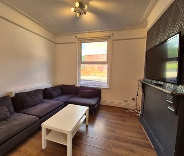 5 Bed Terraced House, Grant Avenue, L15 - Photo 1